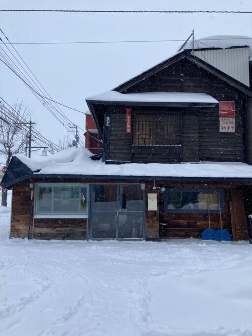 宿泊×編集事務所×土産物店「あさひかわ編集室」 อาซาฮิคาวะ ภายนอก รูปภาพ